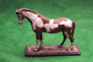 HORSE AT THE REST code A&G 002H