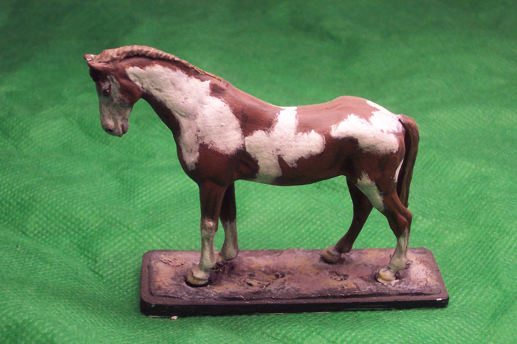 HORSE AT THE REST code A&G 002H